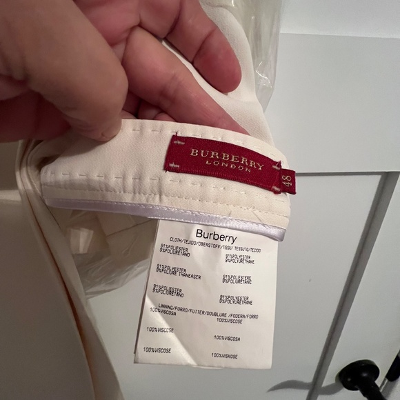 Burberry cream colour suit - Picture 6 of 6